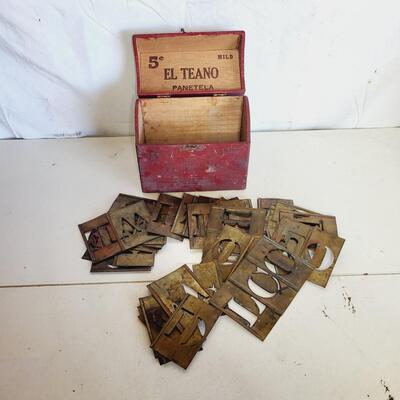 COOL METAL LETTER BUNDLE W/ BOX