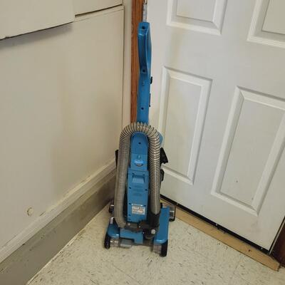 HOOVER WIND TUNNEL VACUUM