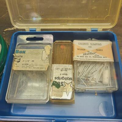 LARGE BUNDLE OF SCREWS & GARAGE METAL