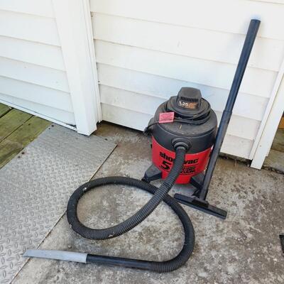 WORKING 5 GALLON SHOP VAC