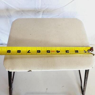 CUTE VINTAGE METAL BASE STOOL