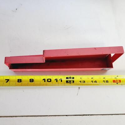 METAL MATCO TOOL HOLDER