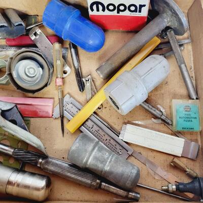 LOT OF AUTOMOTIVE TOOLS & ACCESSORIES