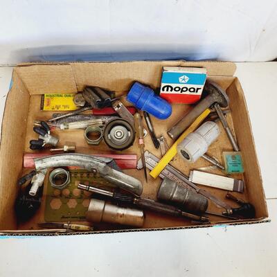 LOT OF AUTOMOTIVE TOOLS & ACCESSORIES