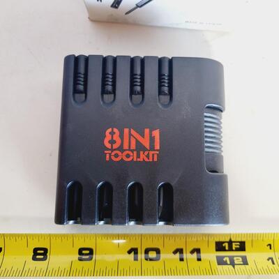 8N1 SCREWDRIVER SET W/ BOX