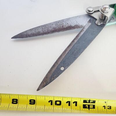 OUTDOOR GARDEN TRIMMERS