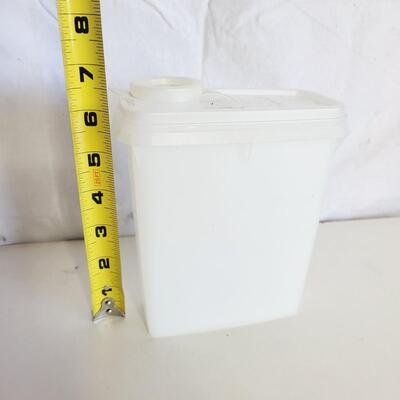 TUPPERWARE STORAGE CONTAINER