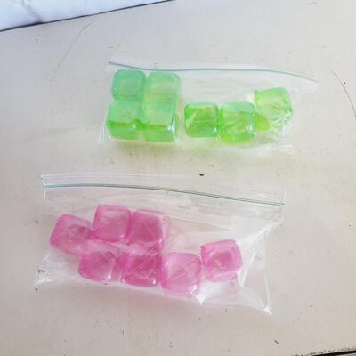 ICE CUBE TRAY BUNDLE W/ EXTRAS