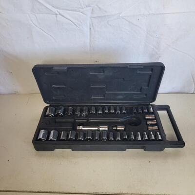 SOCKET SET W/ PLASTIC CARRY CASE