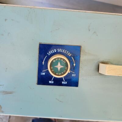VINTAGE METAL CASE WINDSOR FLOOR FAN - WORKS!