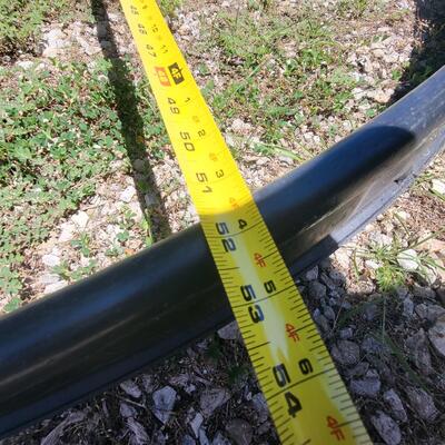 BUNDLE OF PLASTIC EDGING