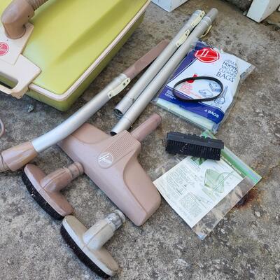 FANTASTIC VINTAGE HOOVER SLIMLINE WORKING VACUUM W/ LOTS OF ACCESSORIES
