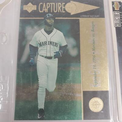 Ken griffey Jr lot of 9 cards