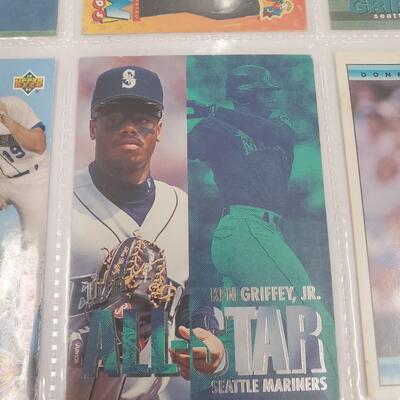 Lot of 9 ken griffey jr cards