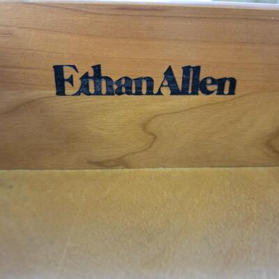 VINTAGE ETHAN ALLEN LIGHTED CURVED GLASS 2PC HUTCH