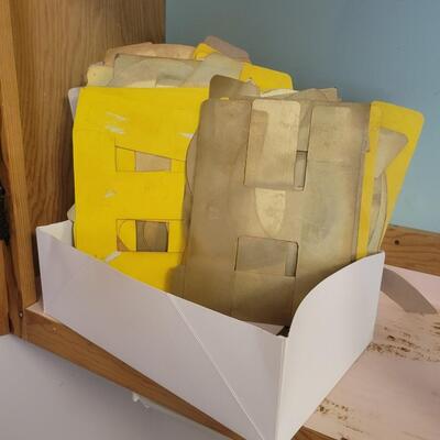 LARGE SUPPLY OF LETTERS FOR PROJECTS