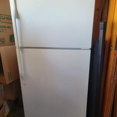 VERY NICE ADMIRAL REFRIGERATOR