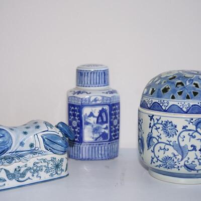 GROUPING OF THREE BLUE & WHITE CERAMIC COVERED JARS - ASIAN INFLUENCE