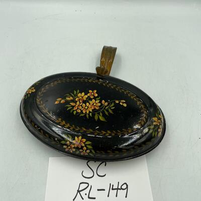 Black Enamel crumb catcher