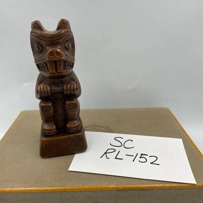 Thorn arts simulated wood figurine