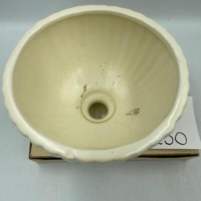 Haeger ribbed pedestal planter