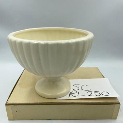 Haeger ribbed pedestal planter