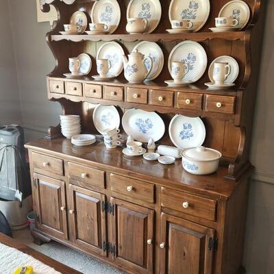 Ethan Allen Old Antiqued Pine Solid Wood China Hutch
