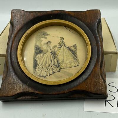 Victorian fashion ladies picture