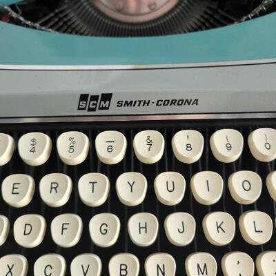 Vintage SCM Typewritter