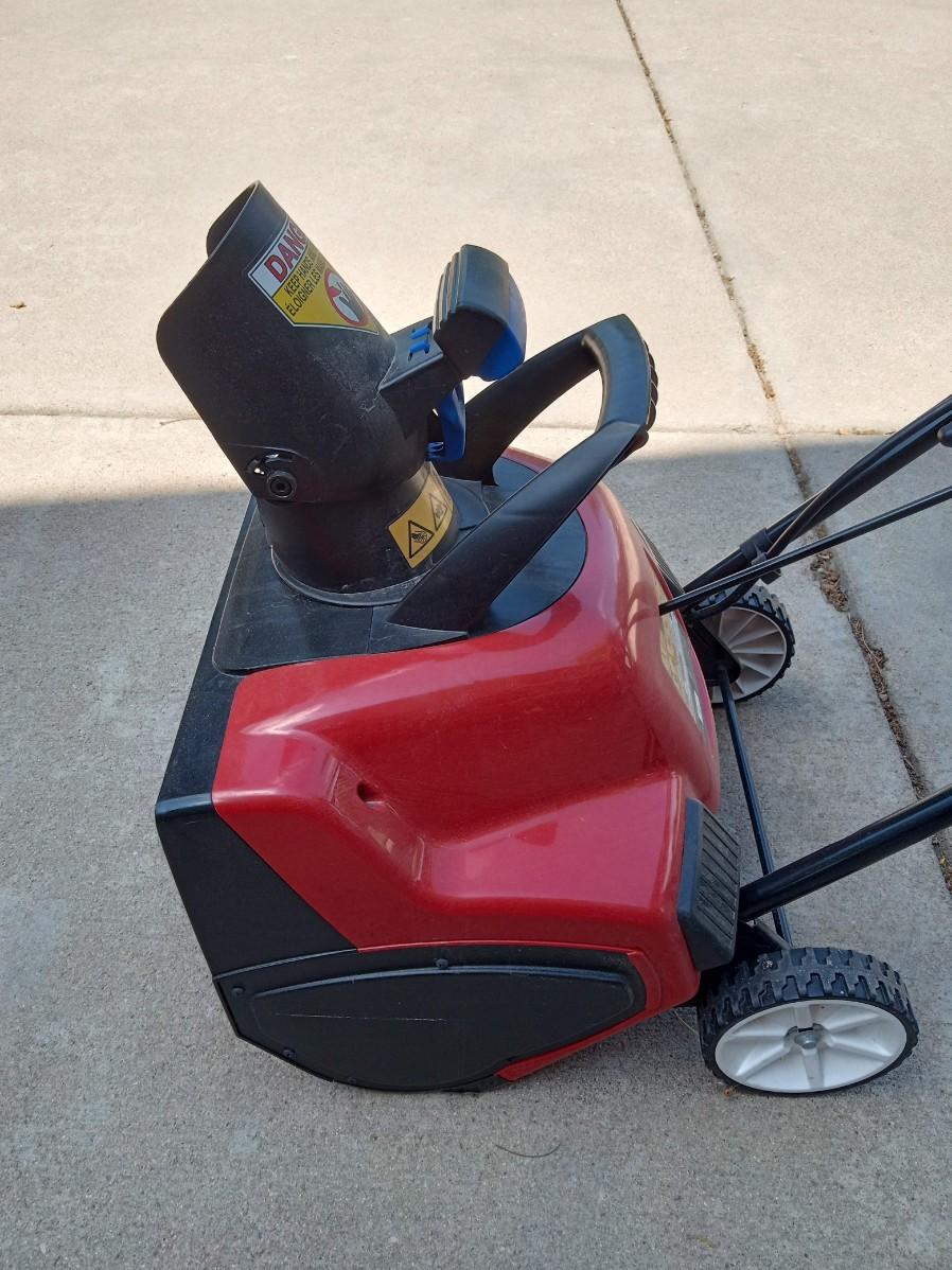 LOT 14 TORO POWER CURVE ELECTRIC SNOW BLOWER