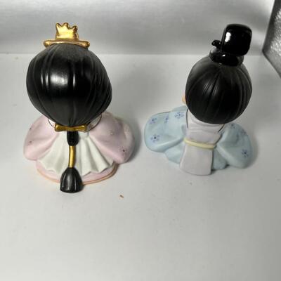 Precious Moments 5 Figurines and 1 trinket Box figurine