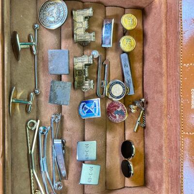 Judge's leather organizer with cufflinks Swiza Sheffield Alarm Clock, 2 lwather wallets