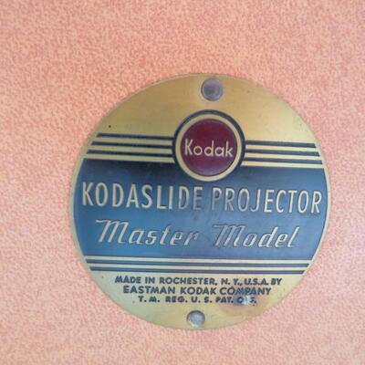 Vintage Kodak Kodaslide Slide Projector Master Model, Lens Ektar f:23 5 inch in Case