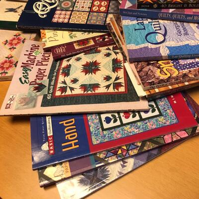 Lot of Books on Sewing & Quilting