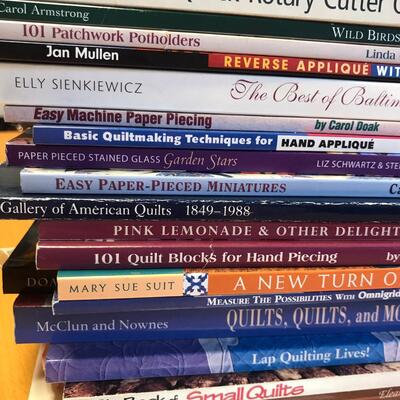 Lot of Books on Sewing & Quilting