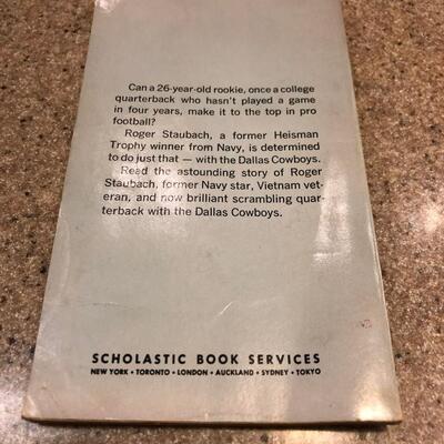 Vintage Original 1972 Roger Staubach of the Dallas Cowboys by Joe Gergen Scholastic Football Book