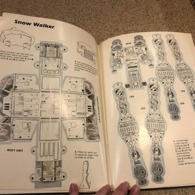 Vintage Original 1980 Star Wars The Empire Strikes Back Punch-Out and Make-It Book.