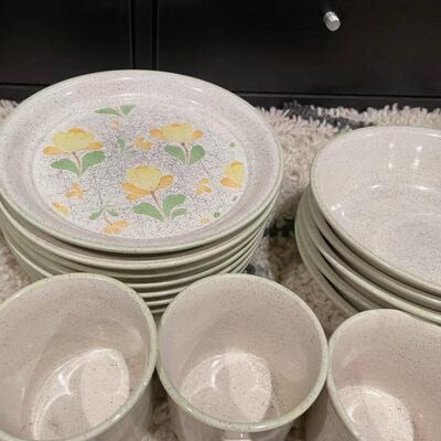 Imagestone Dinnerware set