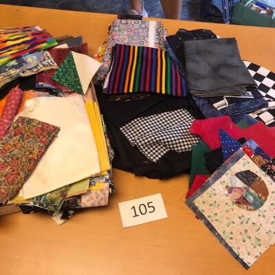 Flat of big squares mixed material