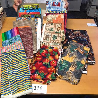 Flat of Big squares prints