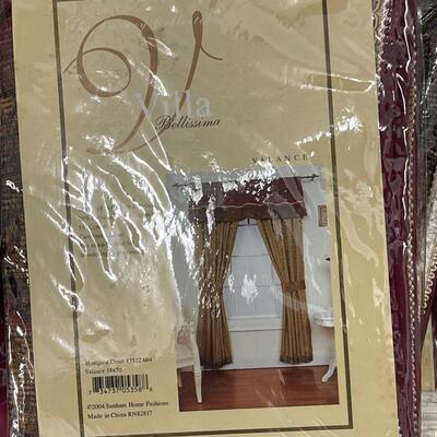 Lot of 10 Luxury Collection Valences - New in Packaging
