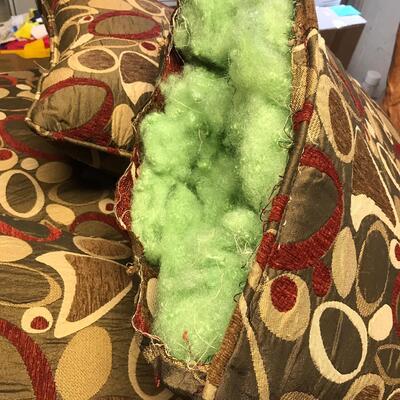 Lot of 4 Throw Pillows