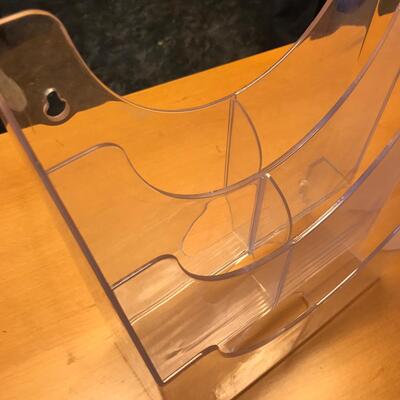 Rubbermade Tote & Magazine Brochure Rack