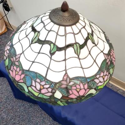 Water Lily Stained Glass Table Lamp