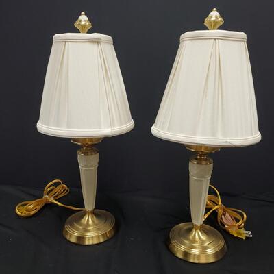 Lenox Quoizel Table Lamps | EstateSales.org