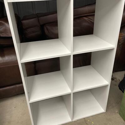 F22-White cube shelf