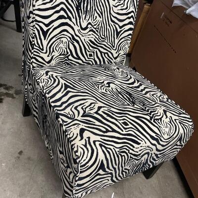 F26-Animal Print Accent Chair