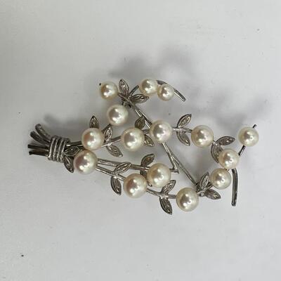 Vintage Pearl and  SS PIn