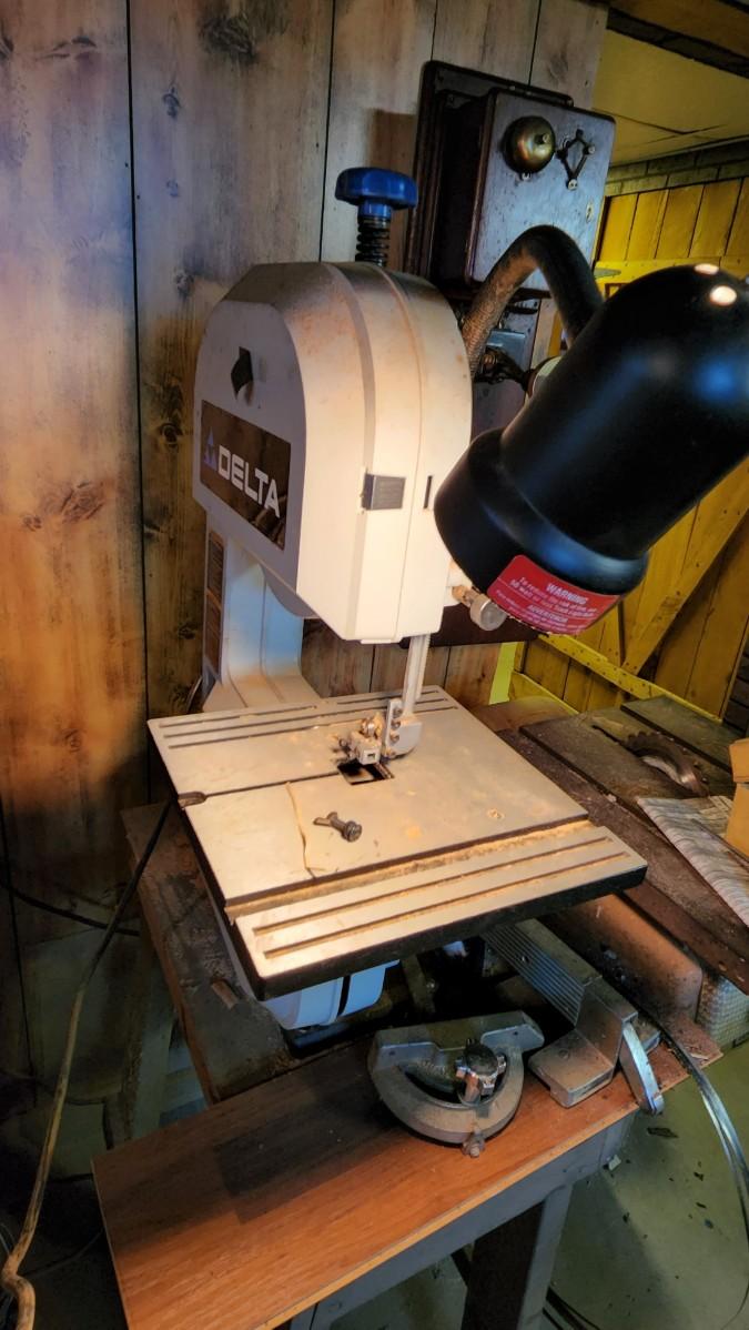 Delta Band Saw 28150 Runs