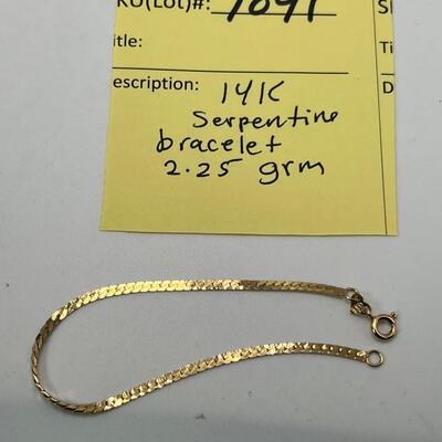 14K Serpentine Bracelet
